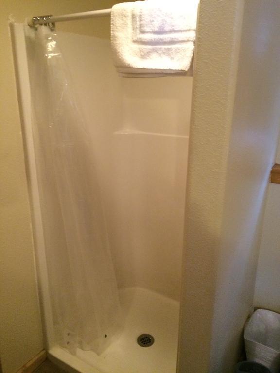 Lolo Hot Springs Hotel Room photo