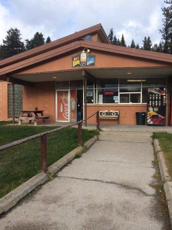 Lolo Hot Springs Hotel Exterior photo